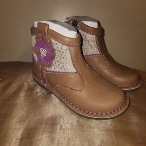 Stride Rite MC Baylene Tan boots booties NEW